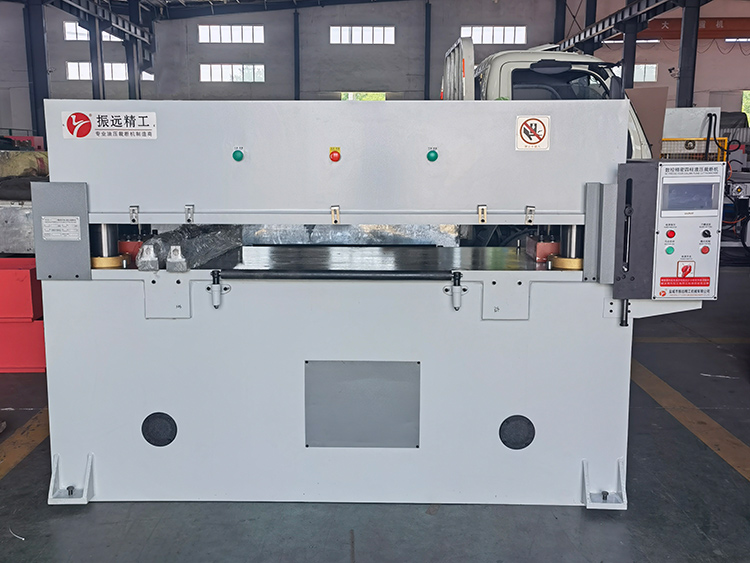 精密四柱白色触摸屏PLC