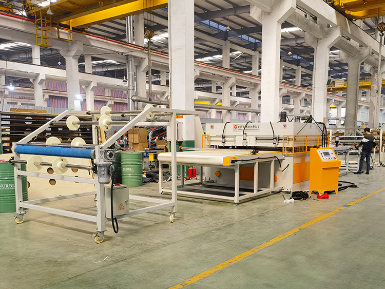 全自动输送带裁断机