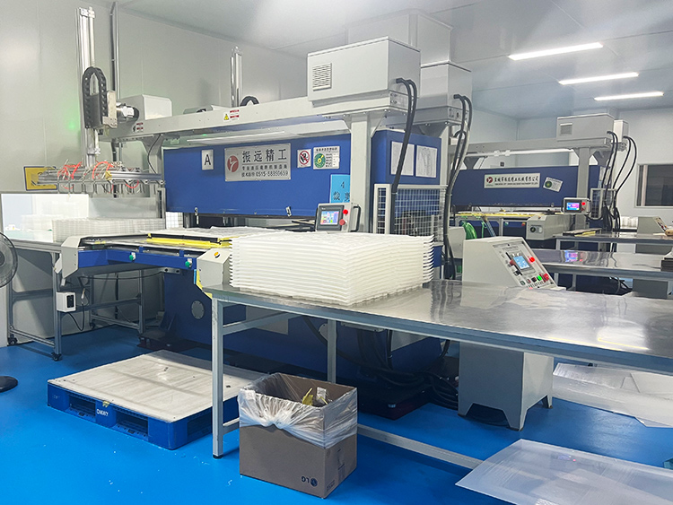 单面送料裁断机