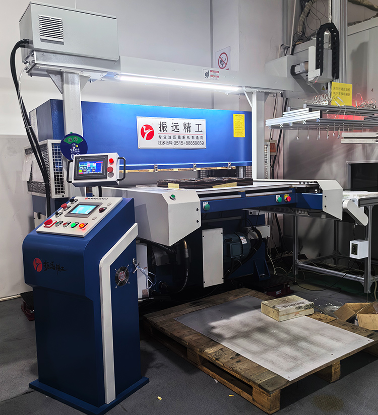 单面送料全自动裁断机