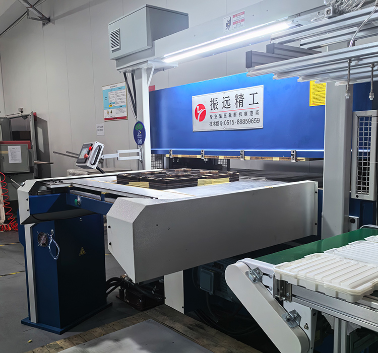 单面送料全自动裁断机