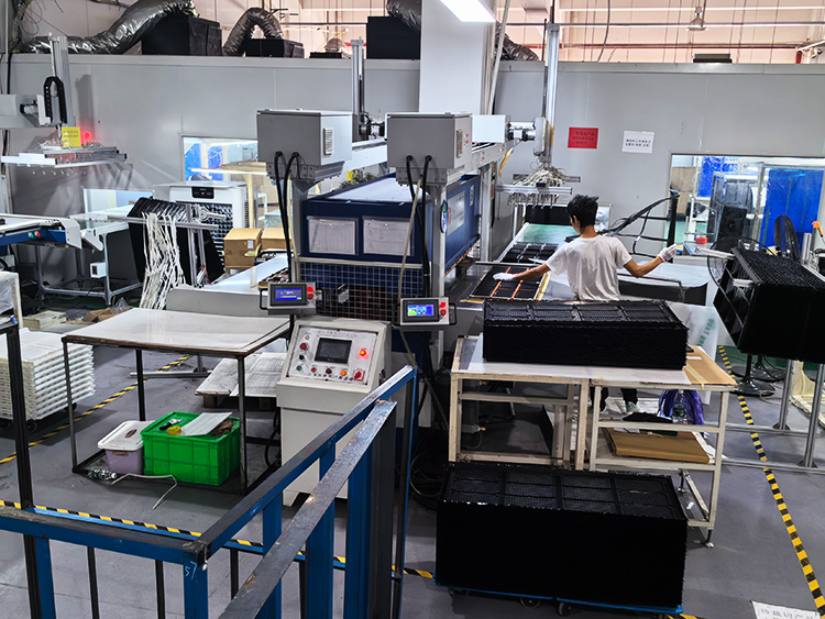 双面送料裁断机